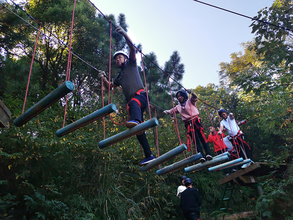 湖南世瑞環(huán)?？萍加邢薰?株洲治理餐飲油煙污染,廚房清理