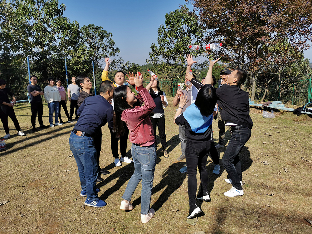 湖南世瑞環(huán)?？萍加邢薰?株洲治理餐飲油煙污染,廚房清理